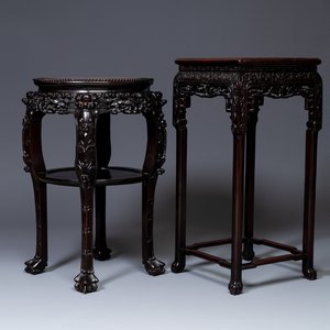 Two Chinese carved wooden stands with marble tops, 19th C. — photo 1