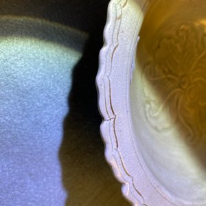 Two Chinese celadon- and qingbai-glazed bowls, Song and Yuan — 照片 11