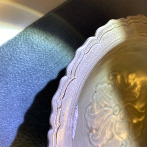 Two Chinese celadon- and qingbai-glazed bowls, Song and Yuan — 照片 10