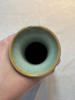 Two Chinese celadon-glazed vases, 19th C. — 照片 5