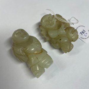 Two Chinese celadon jade figures of boys, 19/20th C. — photo 10