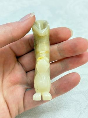 Two Chinese celadon, white and russet jade carvings, 18/19th C. — photo 4