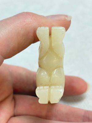 Two Chinese celadon, white and russet jade carvings, 18/19th C. — photo 6