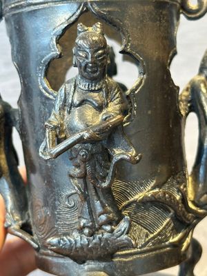 Two Chinese Chinese bronze cylindrical incense stick holders and a covered censer, Yuan/Ming and Qing — photo 21