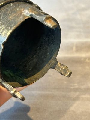 Two Chinese Chinese bronze cylindrical incense stick holders and a covered censer, Yuan/Ming and Qing — photo 32