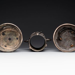 Two Chinese Chinese bronze cylindrical incense stick holders and a covered censer, Yuan/Ming and Qing — photo 6