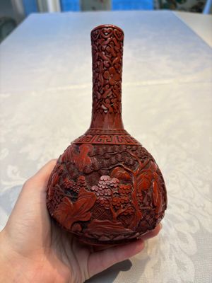 Two Chinese cinnabar lacquer covered boxes and a bottle vase, 19th C. — photo 2