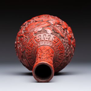 Two Chinese cinnabar lacquer covered boxes and a bottle vase, 19th C. — photo 6