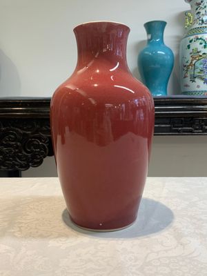 Two Chinese copper-red-glazed vases, 18th C. — photo 2