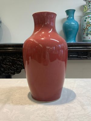 Two Chinese copper-red-glazed vases, 18th C. — photo 3