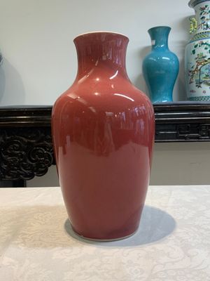 Two Chinese copper-red-glazed vases, 18th C. — photo 4