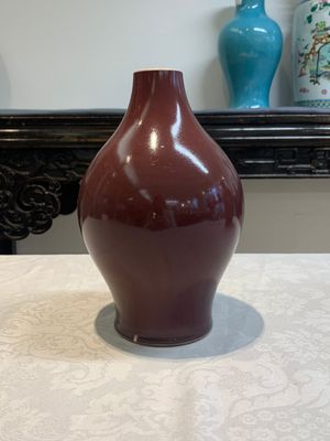 Two Chinese copper-red-glazed vases, 18th C. — photo 8