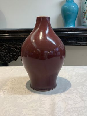 Two Chinese copper-red-glazed vases, 18th C. — photo 10