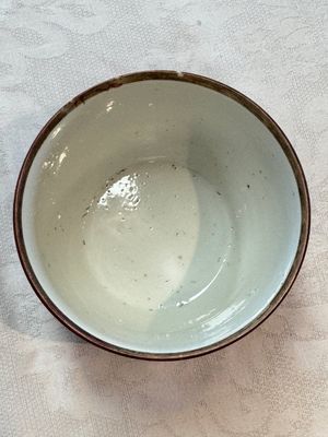 Two Chinese coral-red-ground covered bowls and a famille rose covered cricket box, Zhang Yihe 張義和 and Gong Hesheng 龔和盛 marks, 19th C. — foto 66