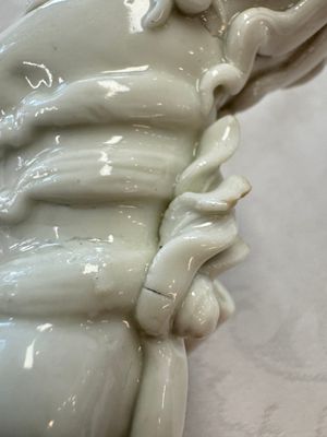 Two Chinese Dehua blanc-de-Chine Buddhist lions, three famille rose figures, and a white-glazed group, Kangxi and later — photo 26
