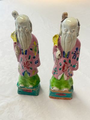 Two Chinese Dehua blanc-de-Chine Buddhist lions, three famille rose figures, and a white-glazed group, Kangxi and later — photo 29