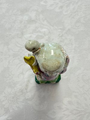 Two Chinese Dehua blanc-de-Chine Buddhist lions, three famille rose figures, and a white-glazed group, Kangxi and later — photo 39