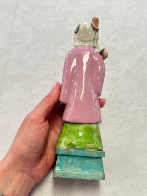 Two Chinese Dehua blanc-de-Chine Buddhist lions, three famille rose figures, and a white-glazed group, Kangxi and later — photo 46