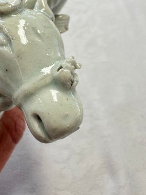 Two Chinese Dehua blanc-de-Chine Buddhist lions, three famille rose figures, and a white-glazed group, Kangxi and later — photo 65