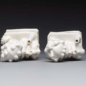Two Chinese Dehua blanc-de-Chine Buddhist lions, three famille rose figures, and a white-glazed group, Kangxi and later — photo 18