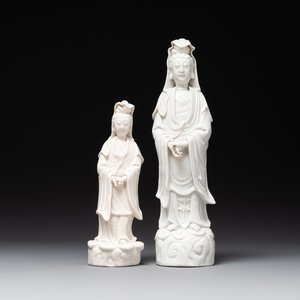 Two Chinese Dehua blanc de Chine figures of Guanyin, 18th C. — foto 1