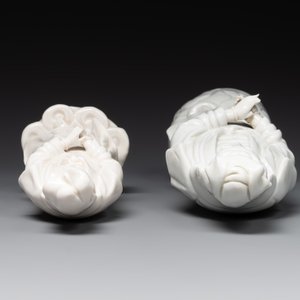 Two Chinese Dehua blanc de Chine figures of Guanyin, 18th C. — foto 5