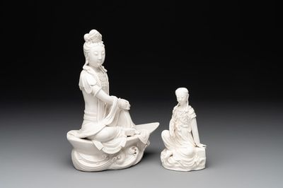 Two Chinese Dehua blanc de Chine figures of Guanyin, 19/20th C.