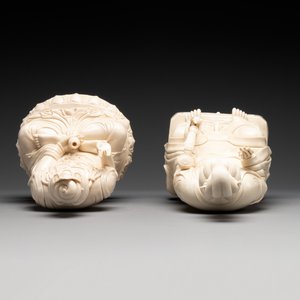 Two Chinese Dehua blanc de Chine sculptures of Guanyin, He Chaozong 何朝宗 marks, 20th C. — foto 3