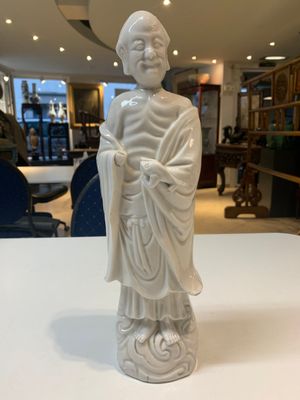 Two Chinese Dehua blanc de Chine wine cups and a figure of Liuhai, 18/19th C. — foto 10