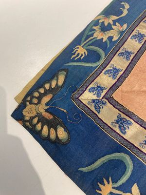 Two Chinese embroidered silk cloths with 'hundred boys' and 'birds and flowers' design, 19th C. — 照片 17