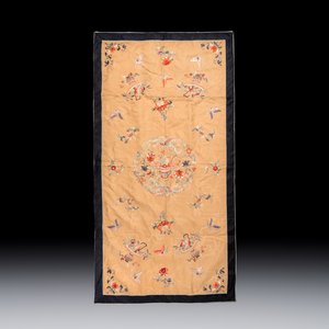 Two Chinese embroidered silk panels with floral design — photo 2