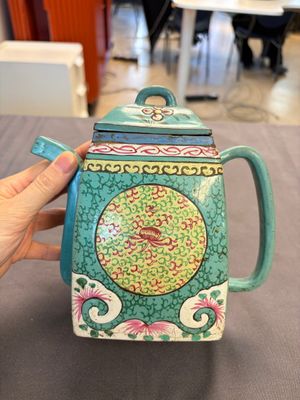 Two Chinese enamelled Yixing stoneware teapots, 19th C. — photo 1