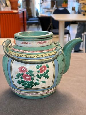 Two Chinese enamelled Yixing stoneware teapots, 19th C. — photo 13