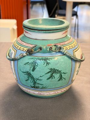 Two Chinese enamelled Yixing stoneware teapots, 19th C. — photo 16