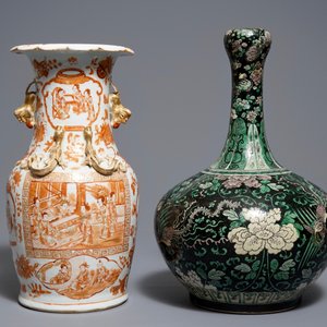 Two Chinese famille noire and iron red vases, 19th C. — photo 3