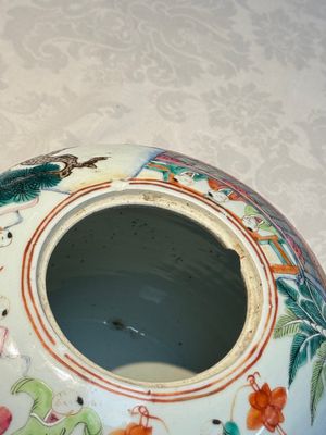 Two Chinese famille rose '100 Boys' jars, 19th C. — 照片 10
