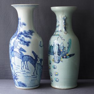Two Chinese famille rose and blue and white vases, 19th C. — 照片 15