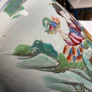 Two Chinese famille rose and qianjiang cai vases, 19/20th C. — 照片 15