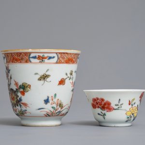 Two Chinese famille rose and verte-Imari cups and saucers, Kangxi/Qianlong — 照片 5