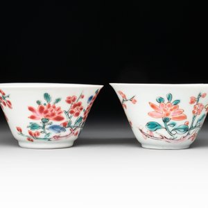 Two Chinese famille rose 'birds on flowering branches' cups and saucers, Yongzheng — 照片 7