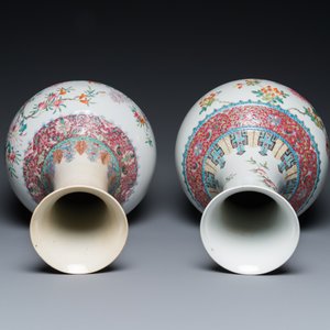 Two Chinese famille rose bottle vases, Hongxian mark, Republic — photo 6