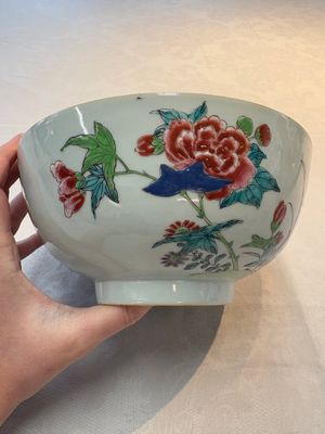 Two Chinese famille rose bowls with flowers and geese, Qianlong — photo 1