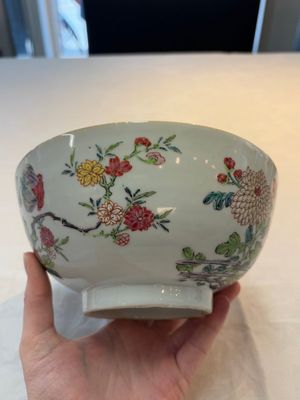 Two Chinese famille rose bowls with flowers and geese, Qianlong — photo 17