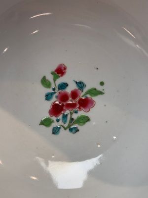 Two Chinese famille rose bowls with flowers and geese, Qianlong — photo 6