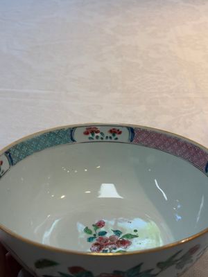 Two Chinese famille rose bowls with flowers and geese, Qianlong — photo 7