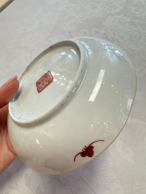 Two Chinese famille rose 'Brocade Ball' saucers, Tongzhi mark and of the period — photo 12