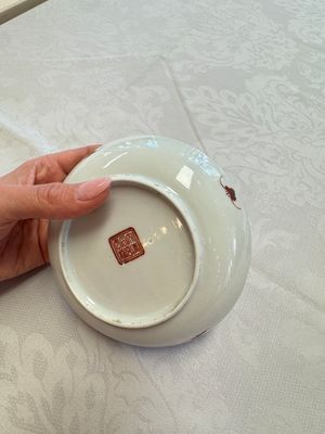 Two Chinese famille rose 'Brocade Ball' saucers, Tongzhi mark and of the period — photo 8