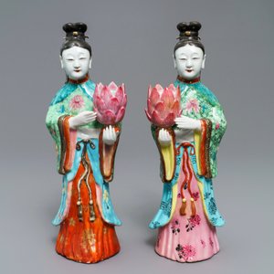 Two Chinese famille rose candle holders modelled as court ladies, Qianlong — 照片 2