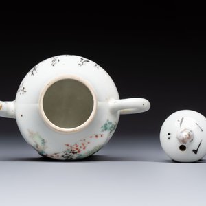 Two Chinese famille rose covered teapots and a qianjiang cai covered teapot, signed Wang Shaowei 王少維, 19th C. — foto 12