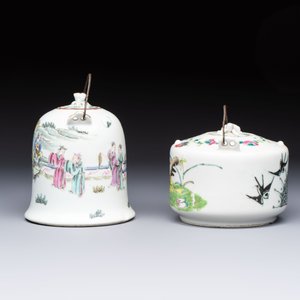 Two Chinese famille rose covered teapots and a qianjiang cai covered teapot, signed Wang Shaowei 王少維, 19th C. — foto 3